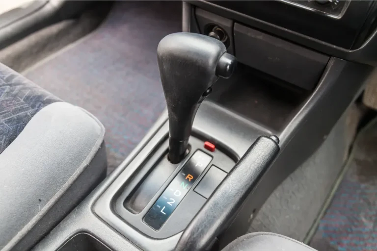 Voiture boîte de vitesse automatique modèles à éviter en 2025