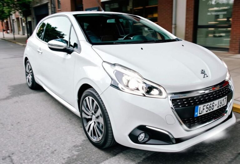 Peugeot 208 défaut moteur faites réparer le véhicule - À savoir