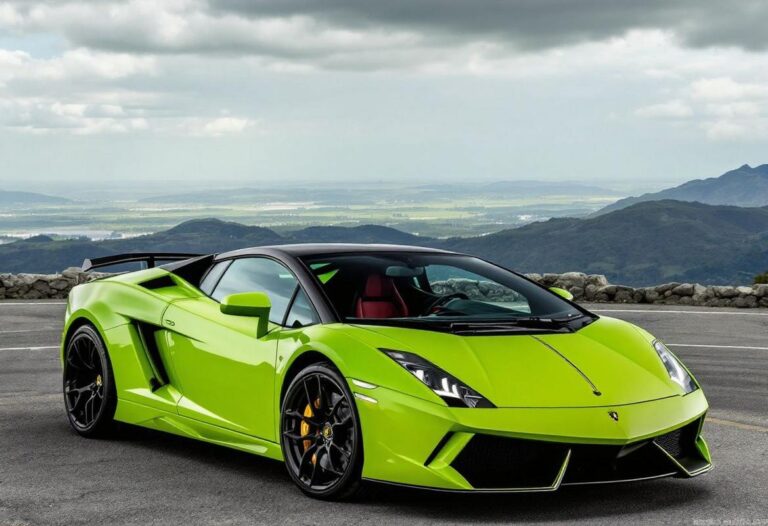 Combien coûte un Lamborghini en 2025 ? (Mini 200 000 € en occasion)