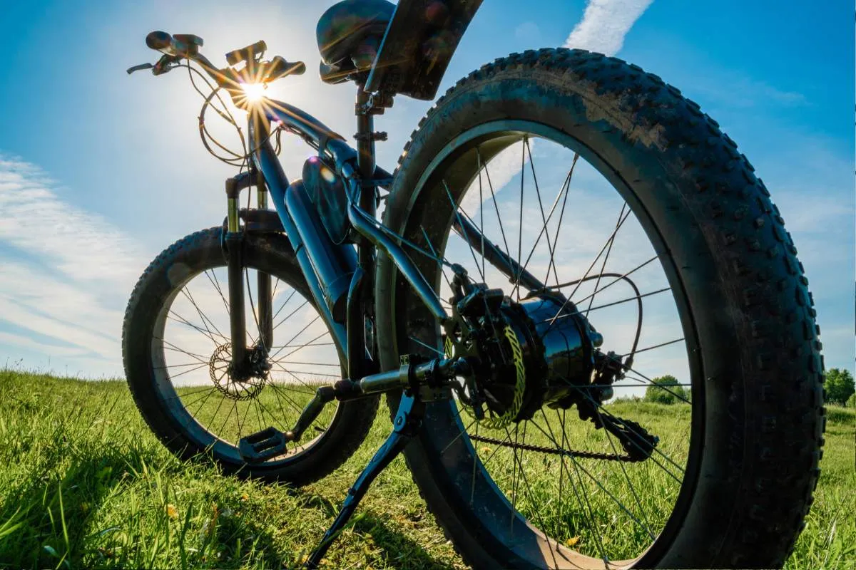 fatbike-electrique-puissance-et-style-sur-deux-roues