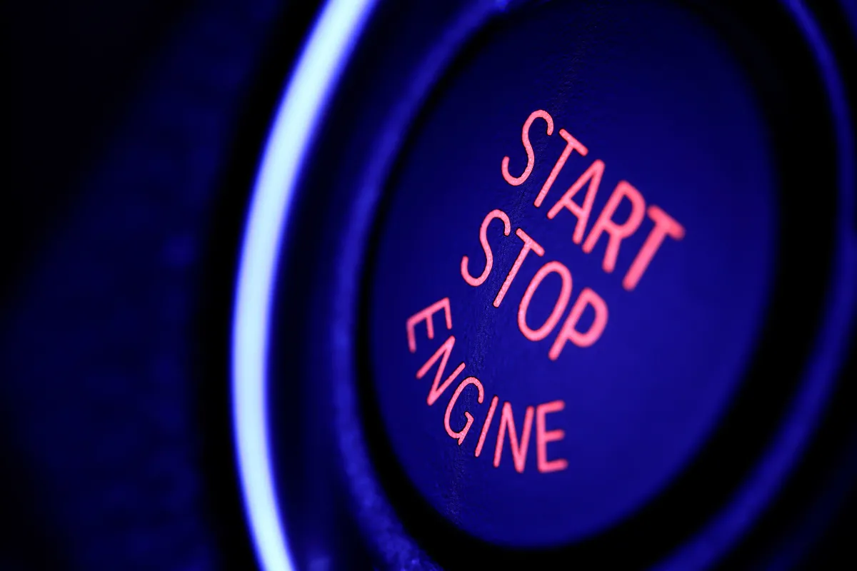 Avantages et inconvénients du Start and Stop ce qu'il faut savoir